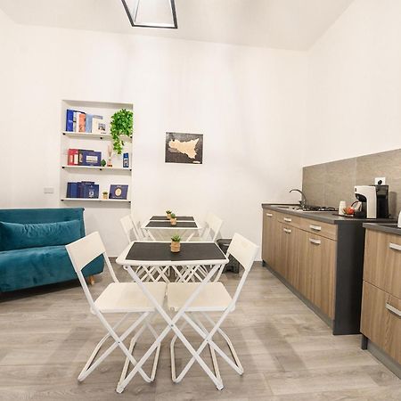 마르살라 Il Cortile Degli Artisti B&B 외부 사진